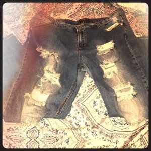 F21 faded ripped skinny jean